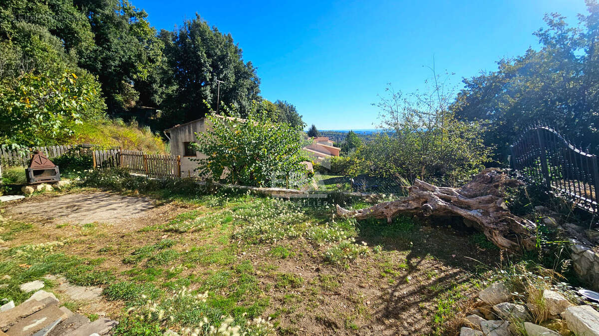 Maison à TOURRETTES-SUR-LOUP