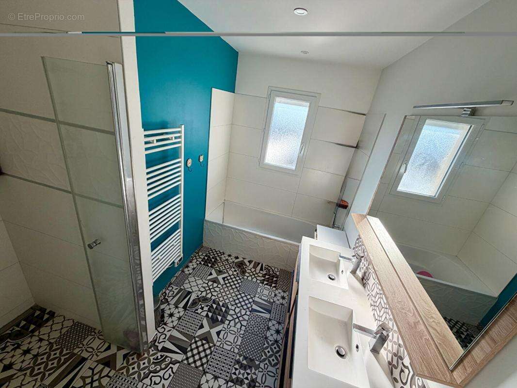 Maison Semussac 5 pièce(s) 92 m2 plain pied - photo 9