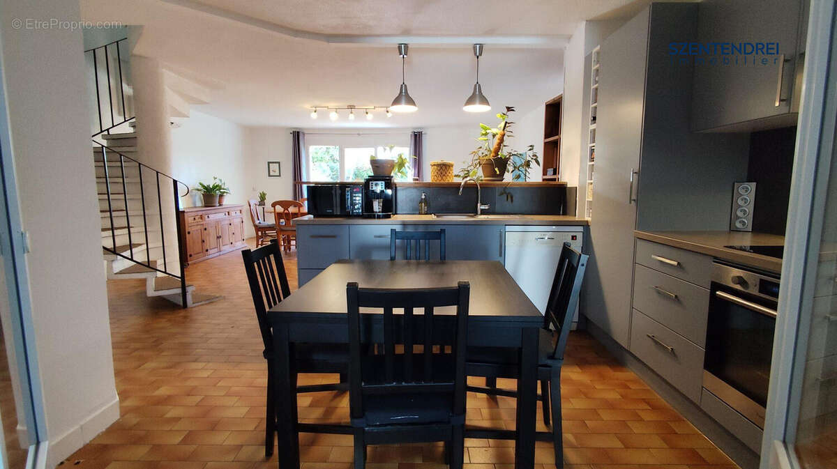 Szentendrei Immobilier - Lunel NORD - maison F6 - jardin - garage  - Maison à LUNEL