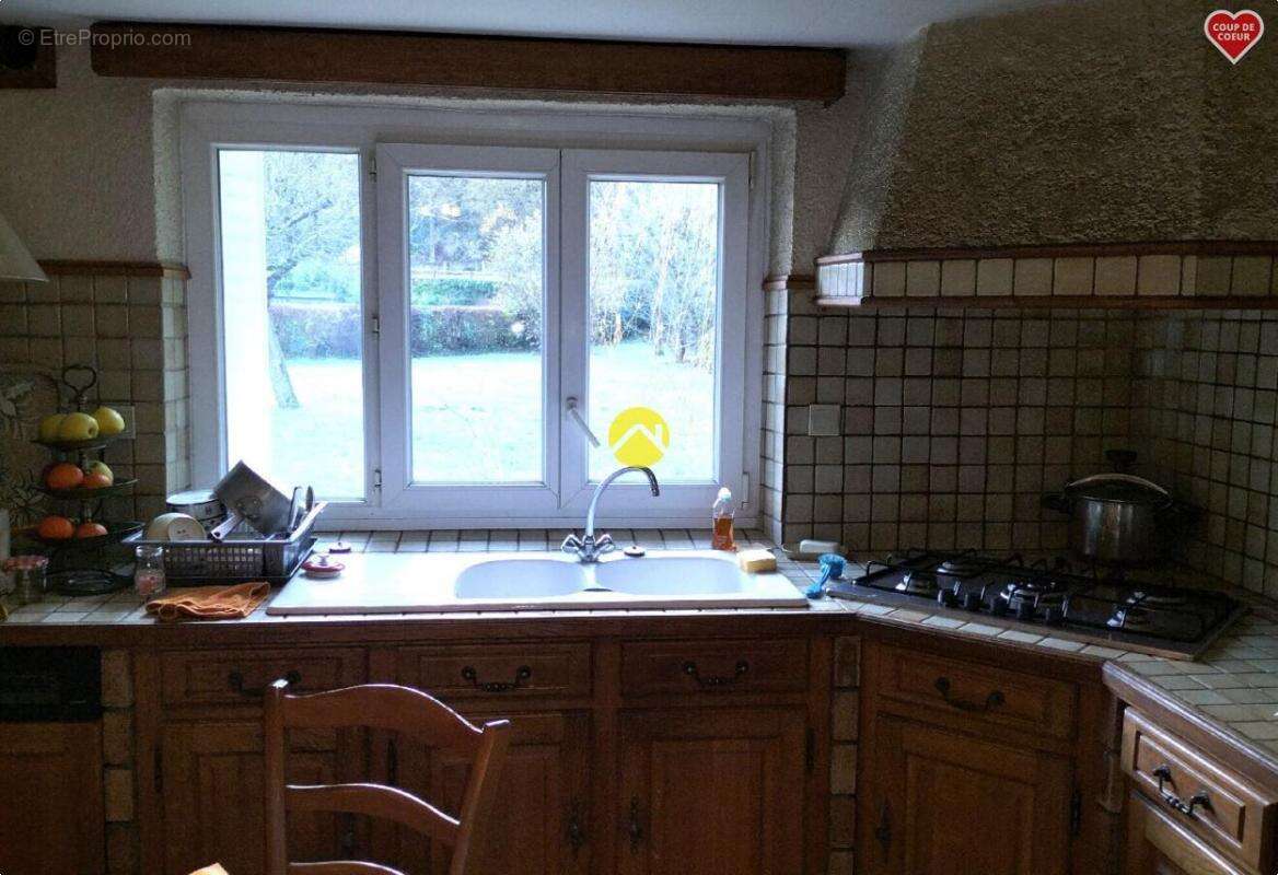 Maison à CHAMBON-SUR-VOUEIZE