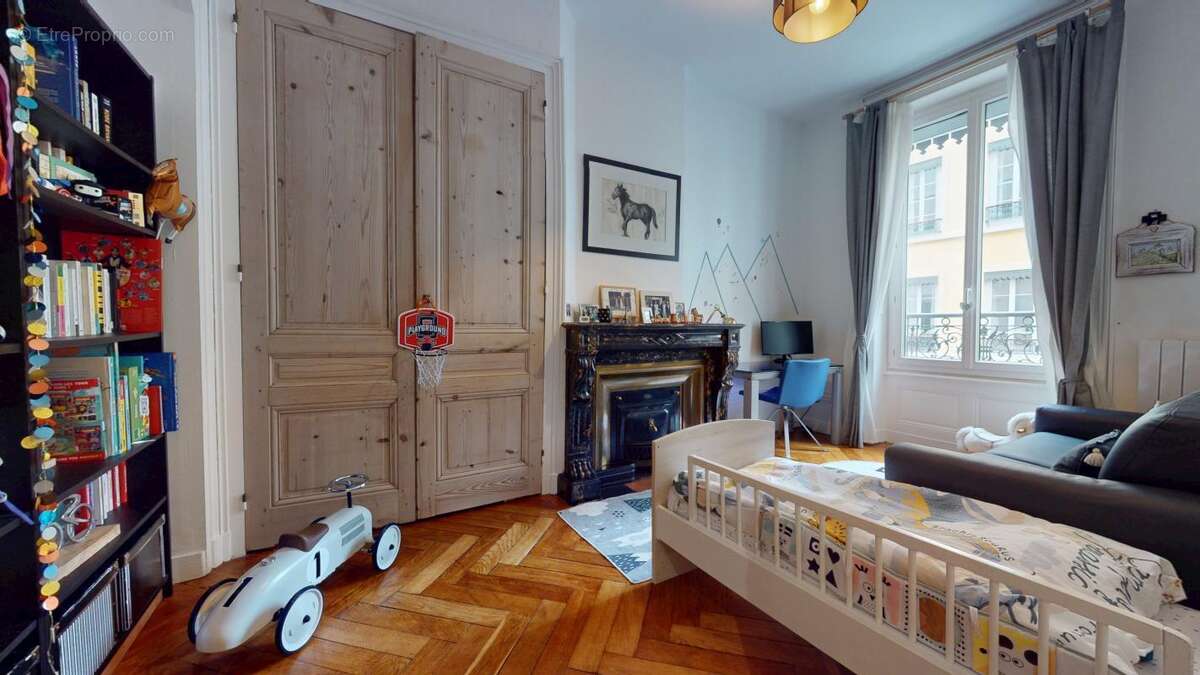 Appartement à LYON-6E