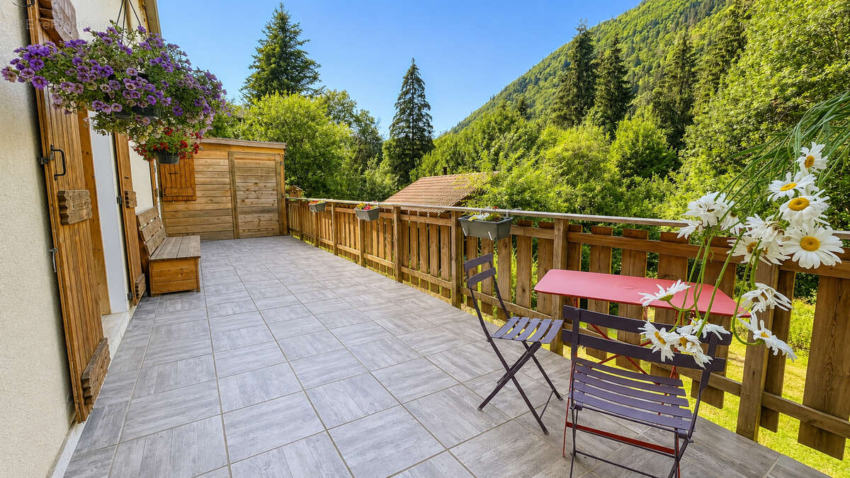 Appartement Montriond 2 pièce(s) 40.22 m2 +Terrasse + Parking et caves. - photo 5