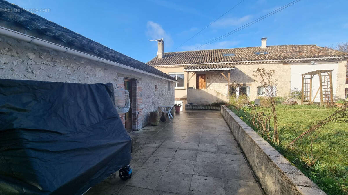 Maison à CAZES-MONDENARD