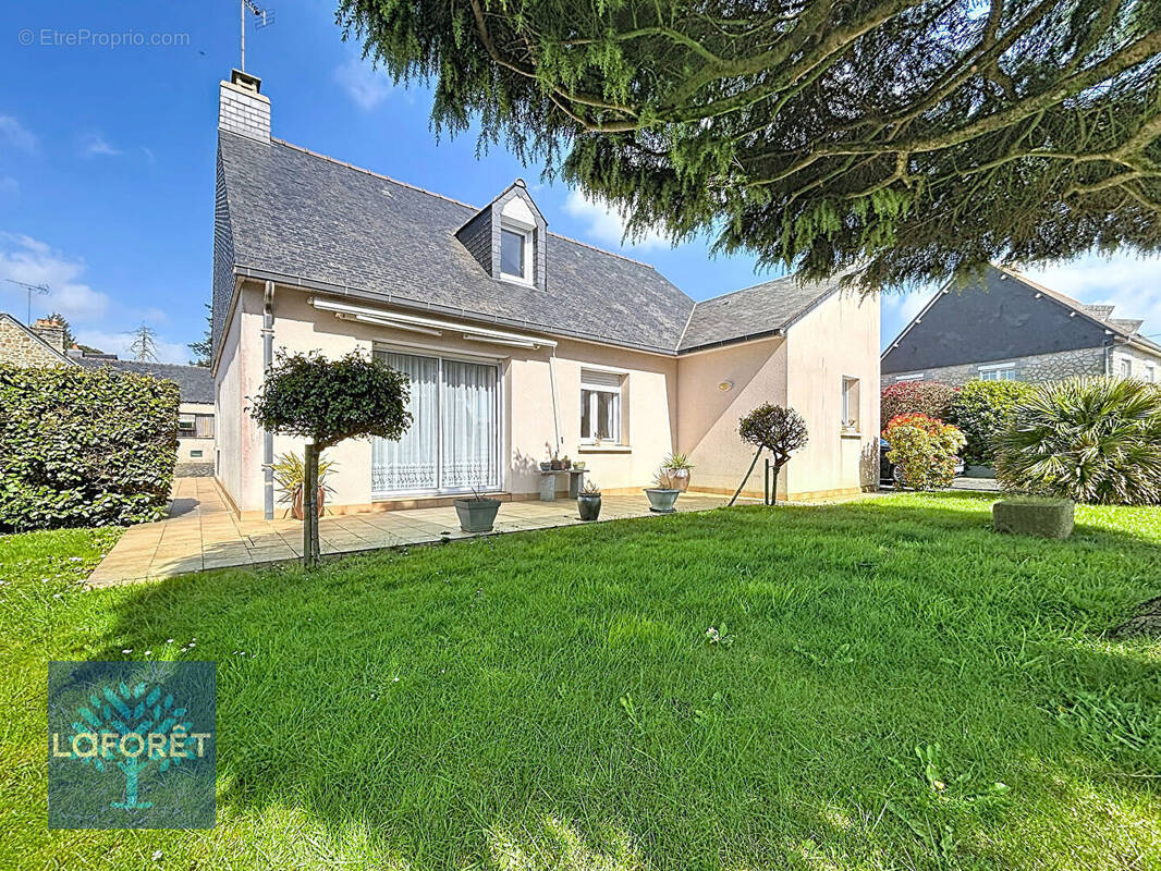 Maison à LOUVIGNE-DU-DESERT