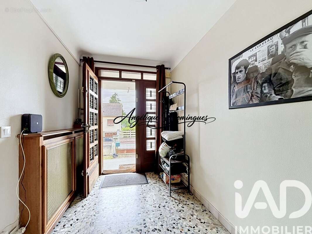 Maison 134 m² à Aubergenville  - photo 6