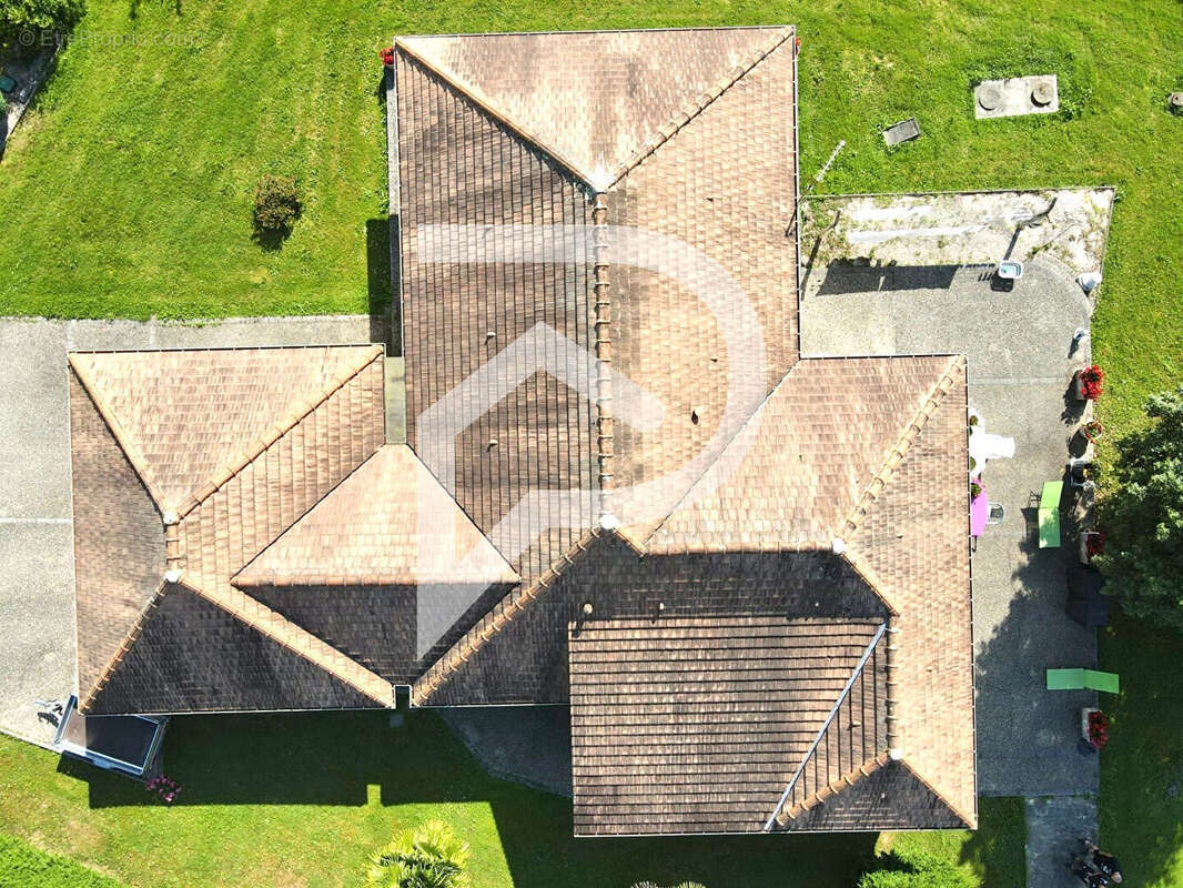 Maison à LAHOURCADE