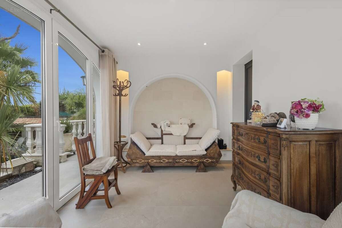 Maison à MANDELIEU-LA-NAPOULE