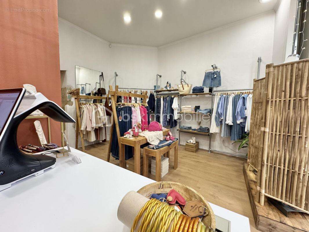 Opportunité unique au cœur de Béziers : Local commercial spacieux et moderne - photo 3