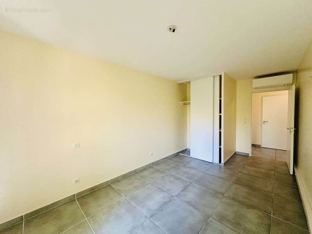 Appartement à LATTES