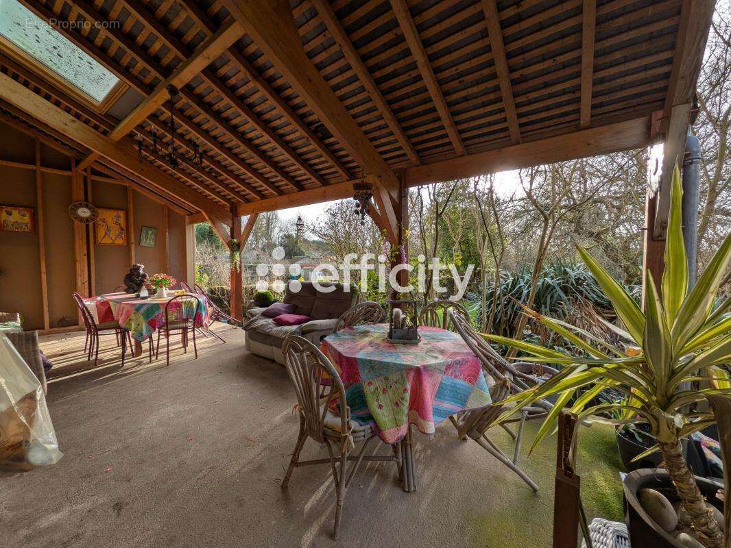 Maison à CINQ-MARS-LA-PILE