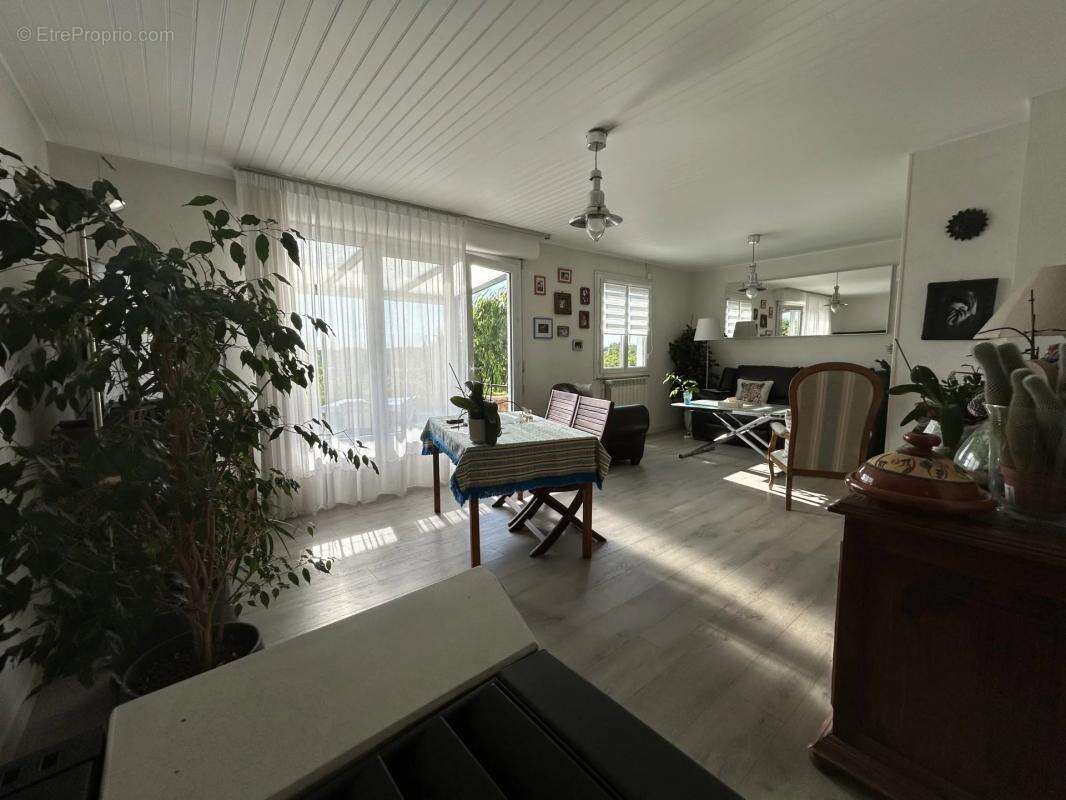 Appartement à SOUCY