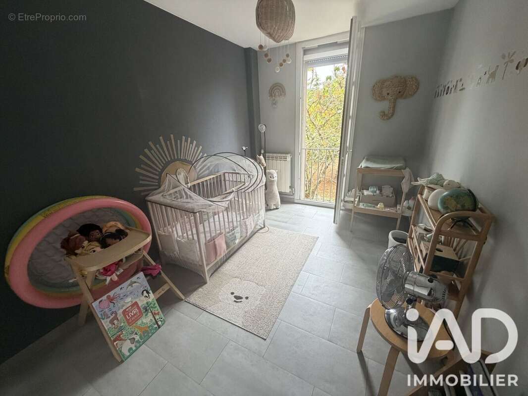 Appartement 65 m² à Cenon  - photo 7