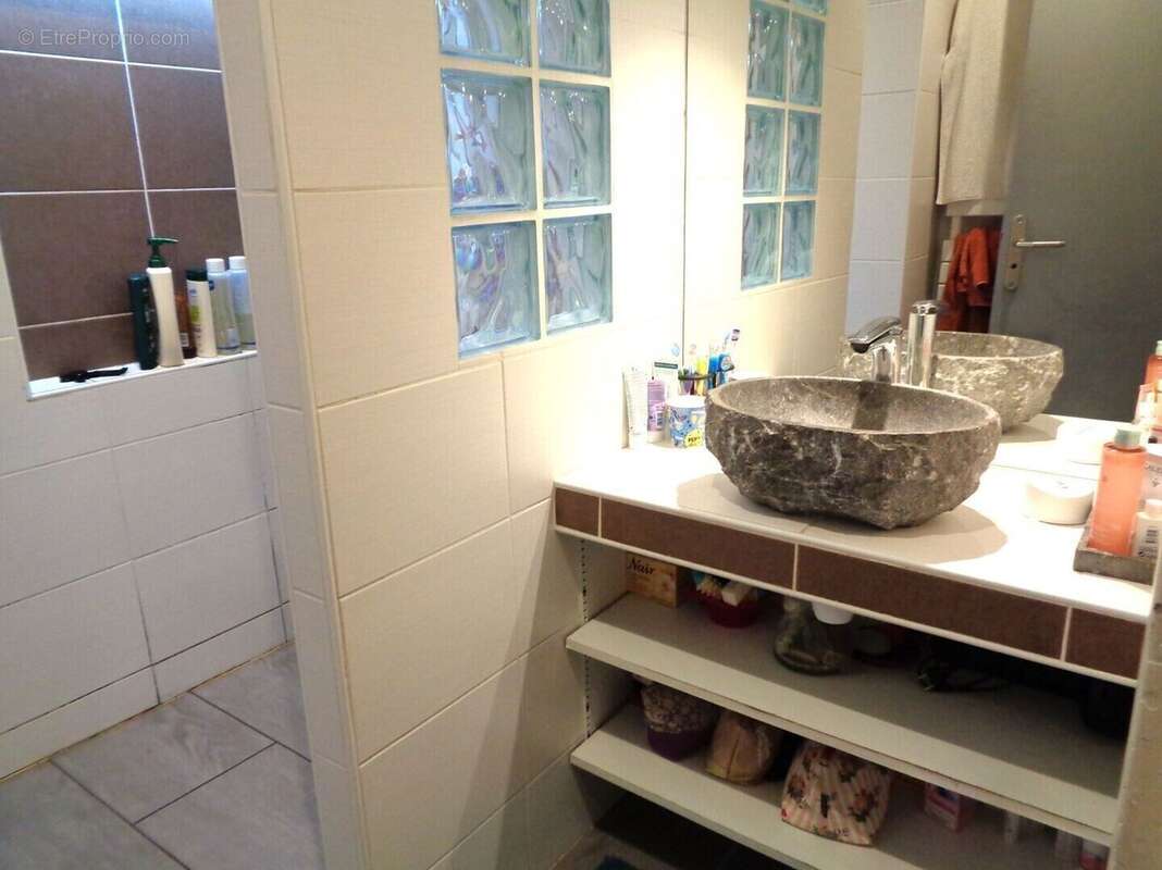 Appartement à FROGES