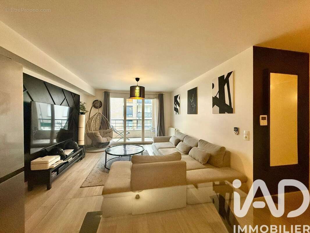 Photo 2 - Appartement à FLEURY-MEROGIS