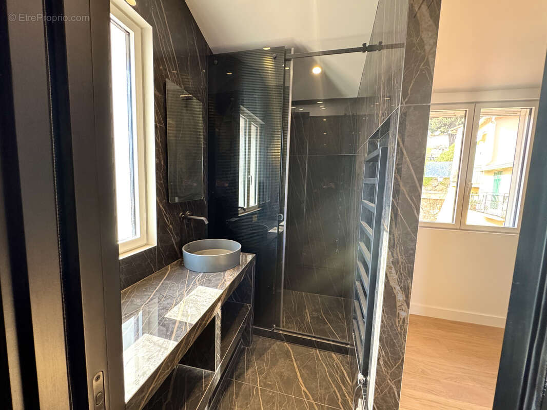 Appartement à VILLEFRANCHE-SUR-MER