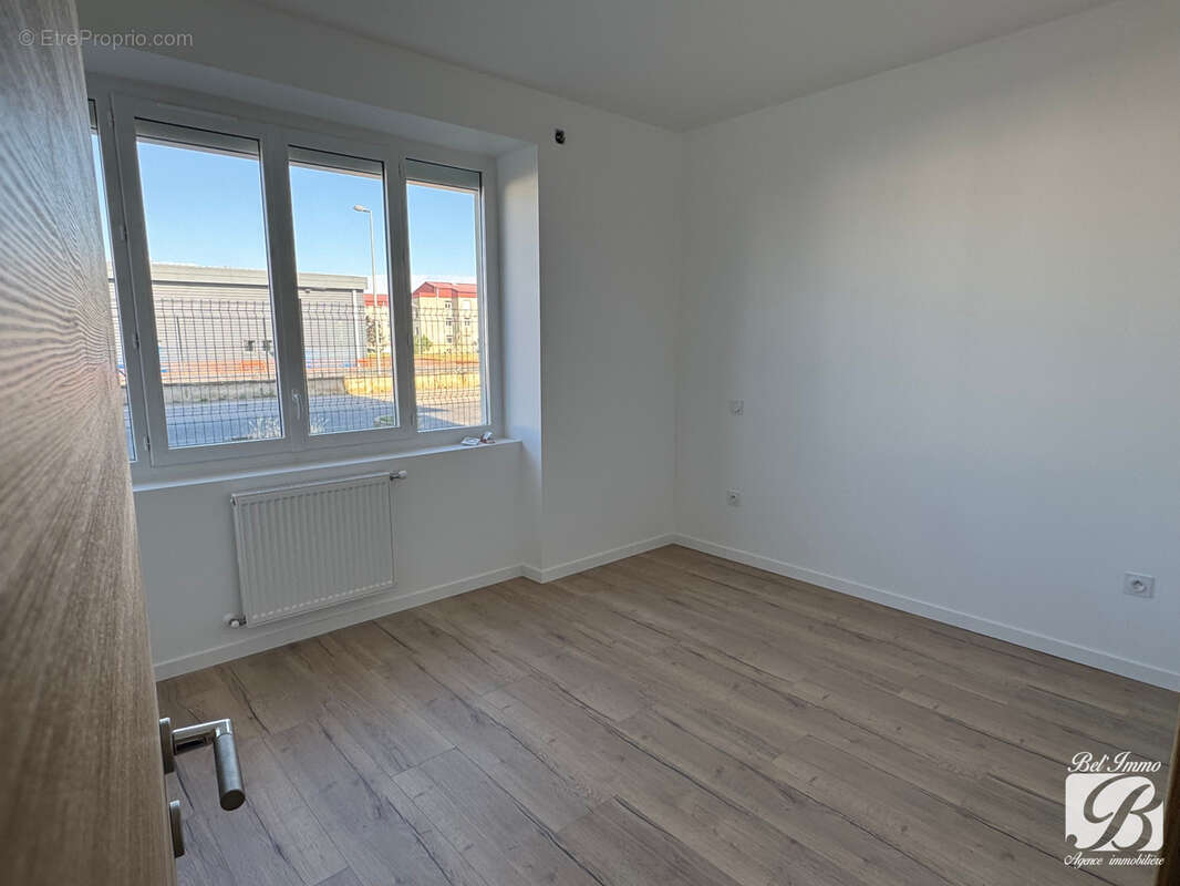 Appartement à BALAN