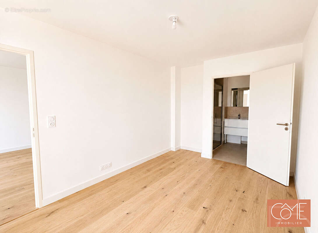 Grand type 2 48,33m² - balcon - avant dernier etage - parking sous-sol - centre-ville - saint-grégoire - photo 6
