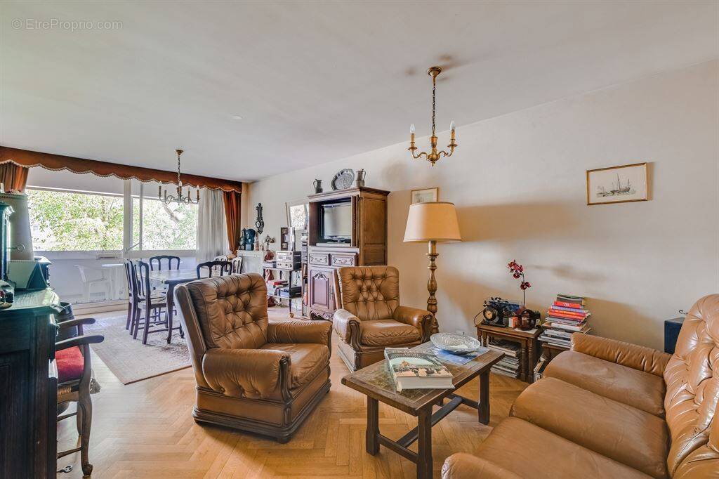 Appartement à PARIS-20E