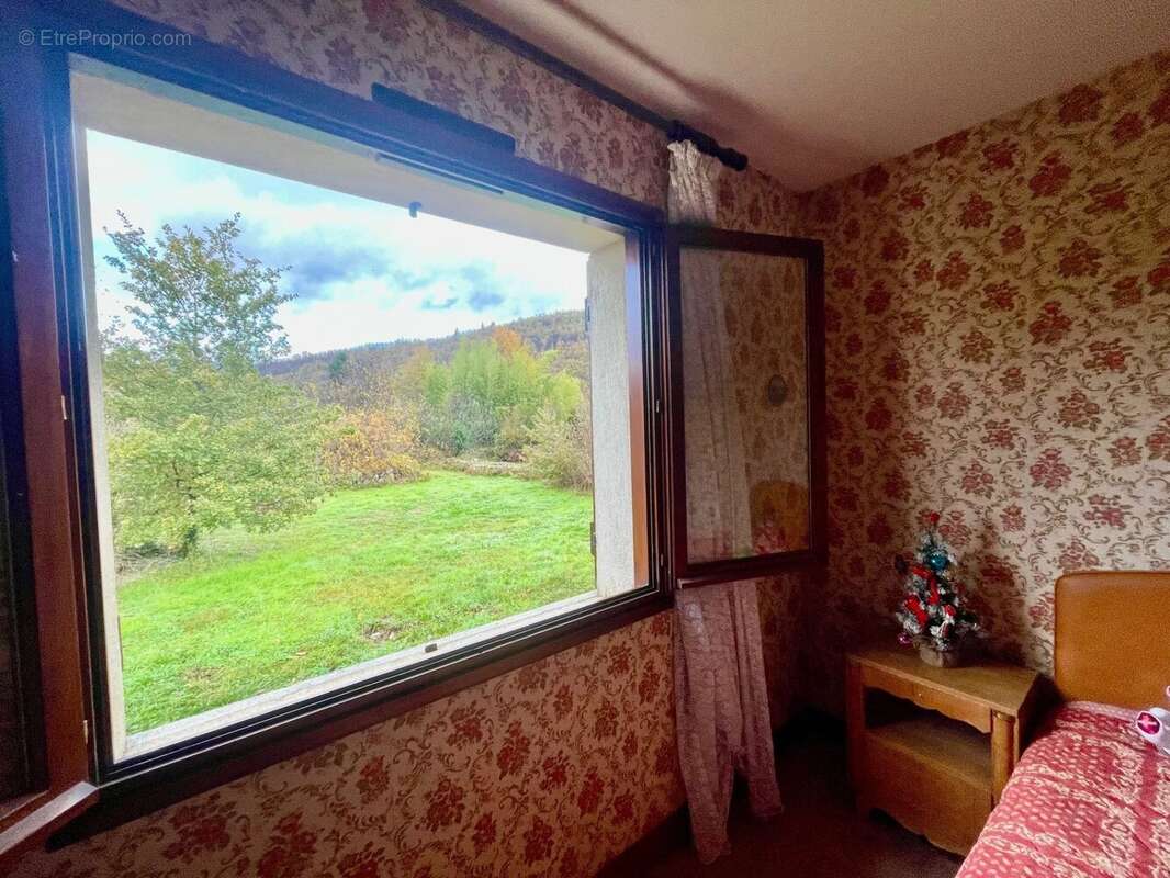 Maison à SAINT-PAUL-DE-JARRAT