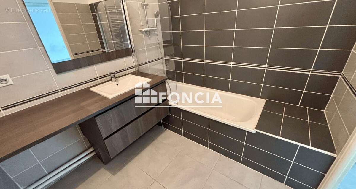 Appartement à JUVIGNAC