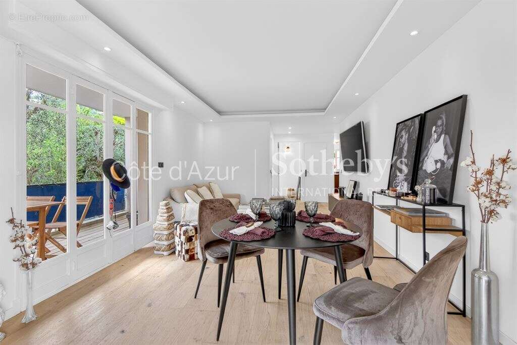 Appartement à LE CANNET