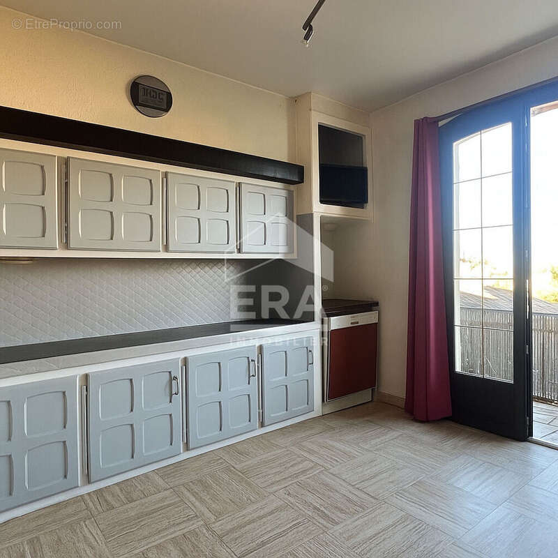 Appartement à CHATEAUNEUF-LES-MARTIGUES