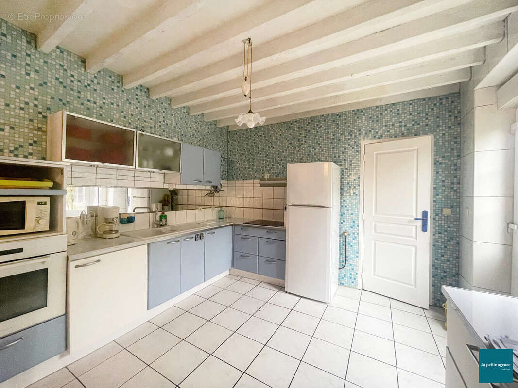 Maison à CONDE-SUR-NOIREAU