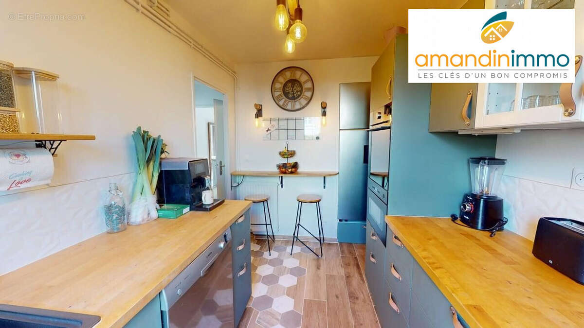 Maison à VERT-SAINT-DENIS