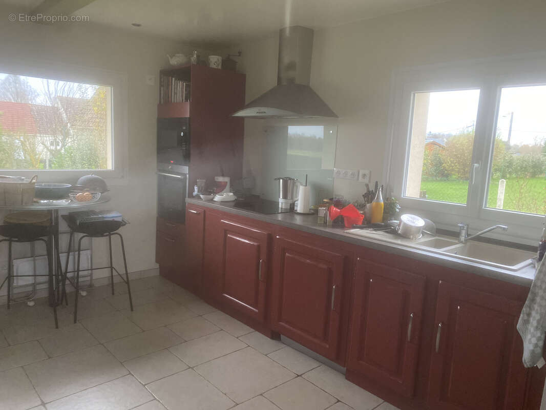 Maison à LE BEC-HELLOUIN