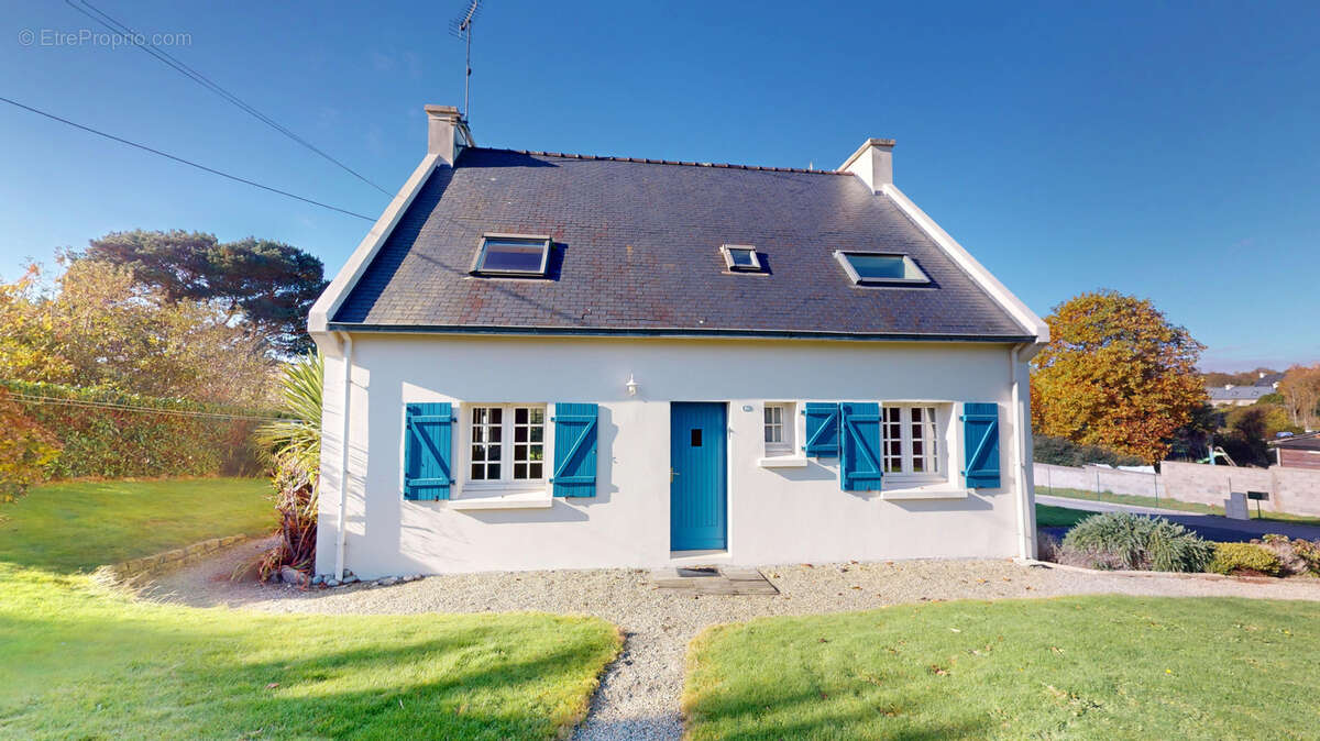 Maison à PLONEOUR-LANVERN