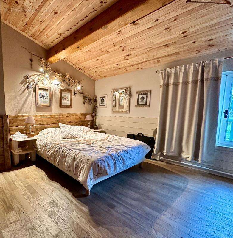 Mas/ferme rénové avec 6 chambres et 23 hectares de terrain - photo 17