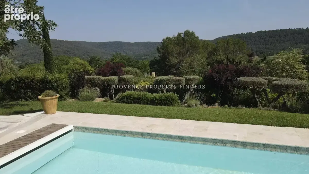 Exclusivité.   Belle maison a Salernes, 6 chambres, Piscine chauffée. - photo 19