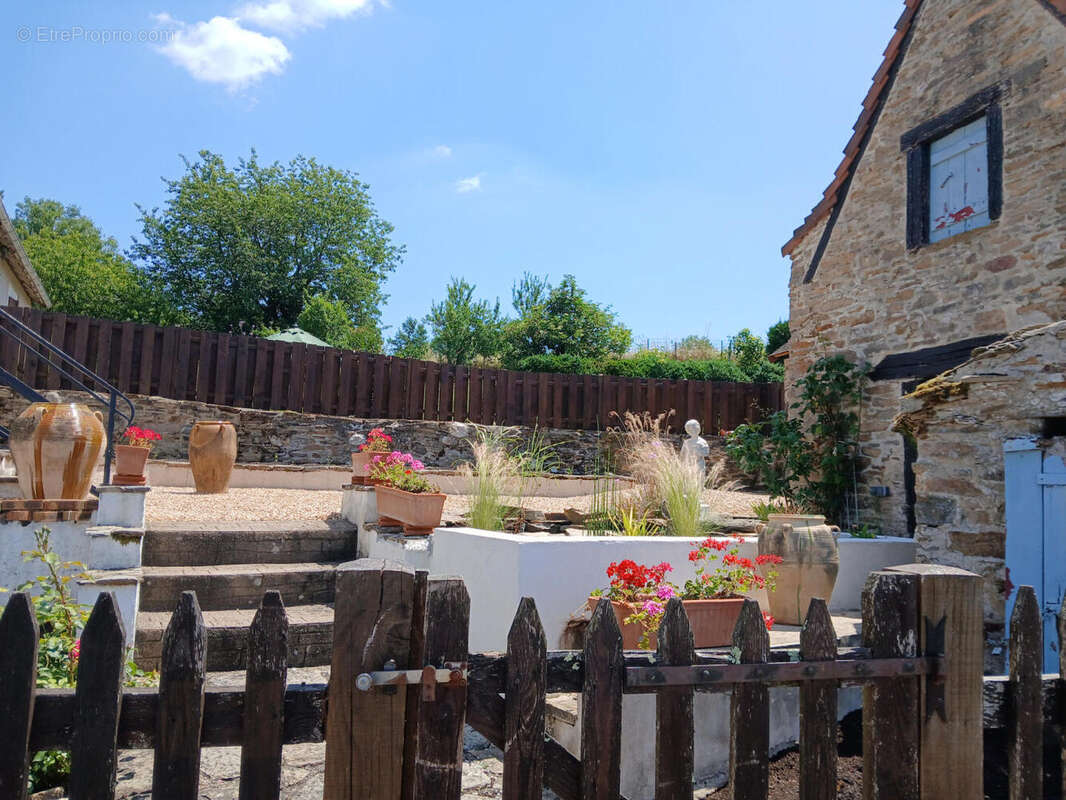 entrance - Maison à JUMILHAC-LE-GRAND