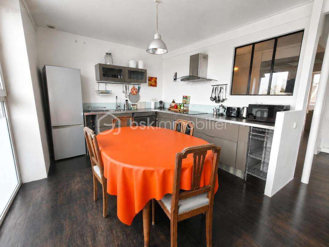 Appartement à PARIS-18E