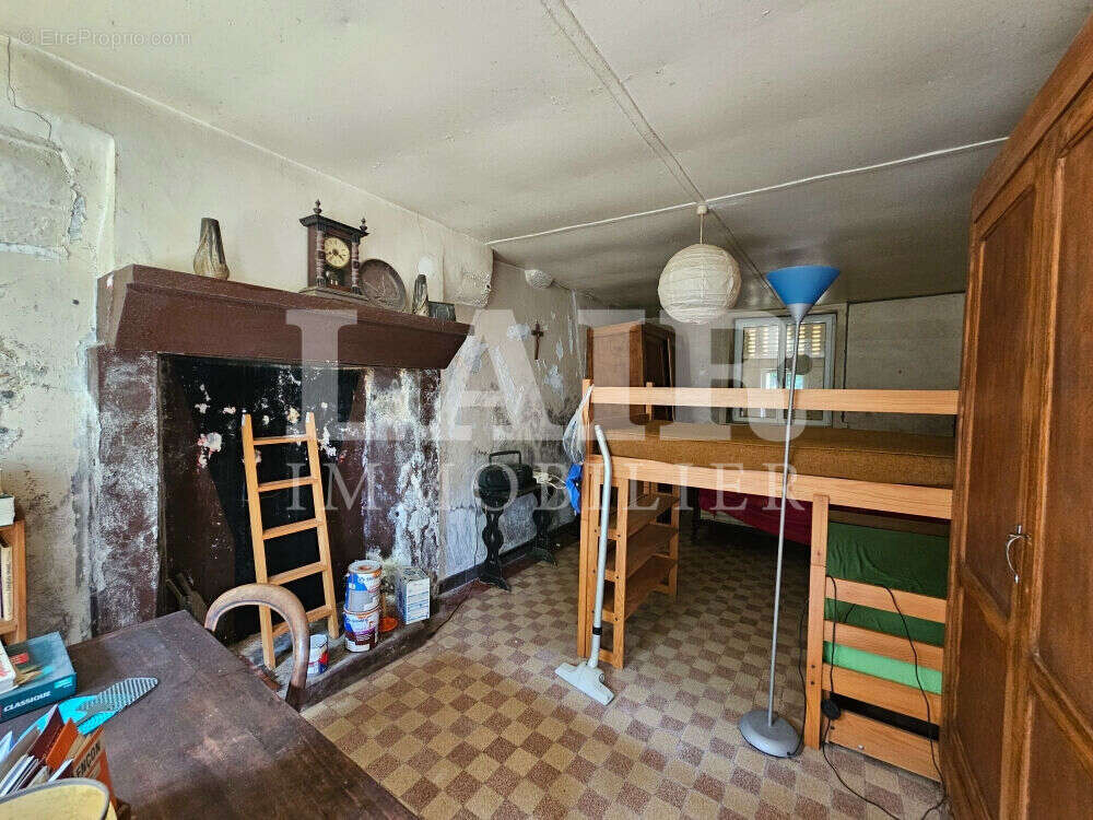 Maison à SAINT-LEONARD-DES-BOIS