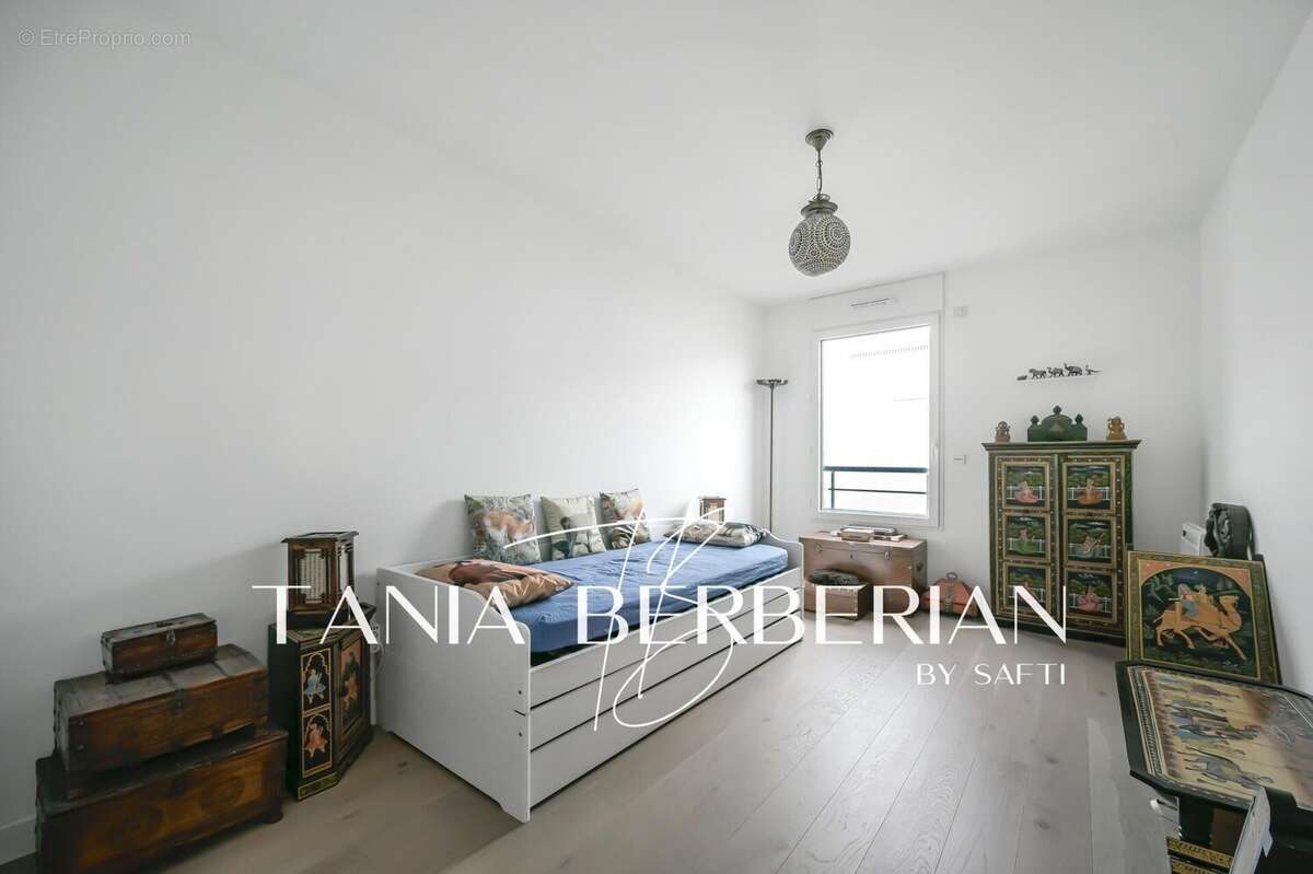 Photo 8 - Appartement à SURESNES