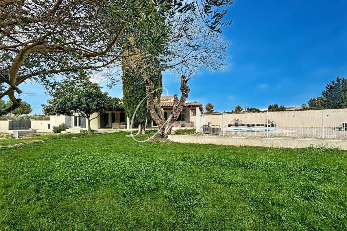 Maison à FONTVIEILLE