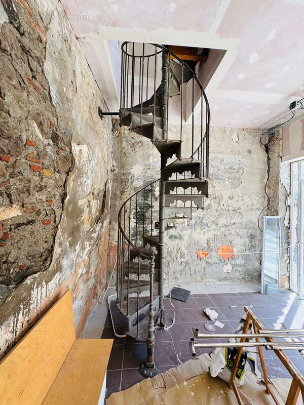 Grenoble Vaucanson plateau 118 m2 style loft à rénover - photo 4