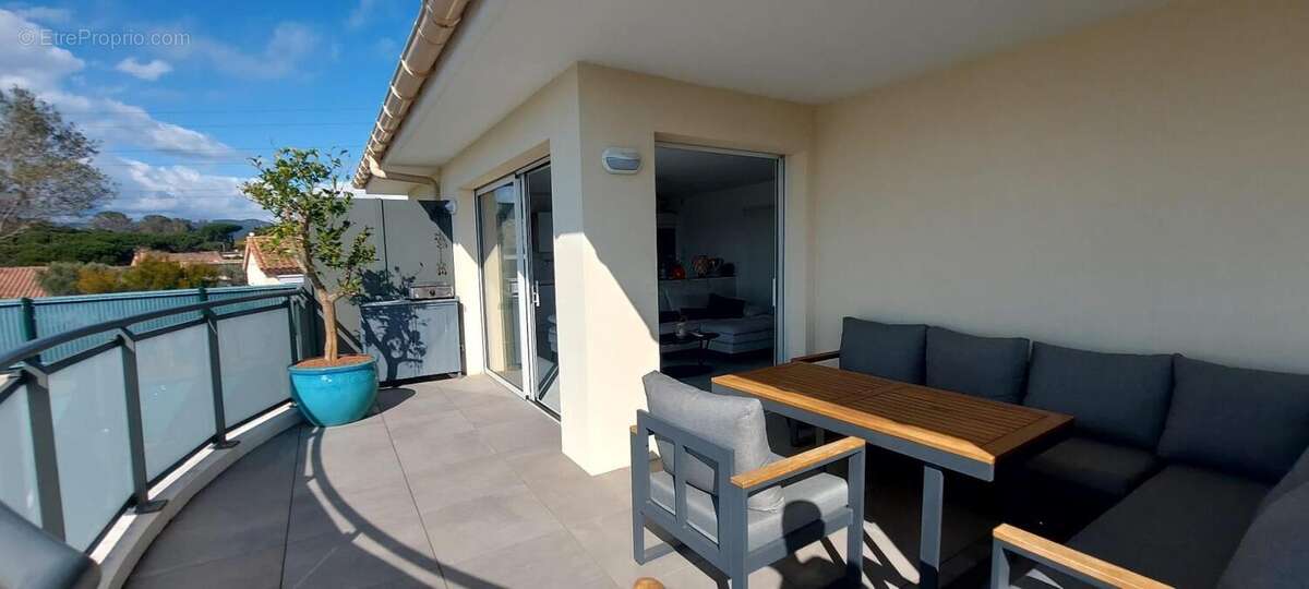 Appartement à PUGET-SUR-ARGENS