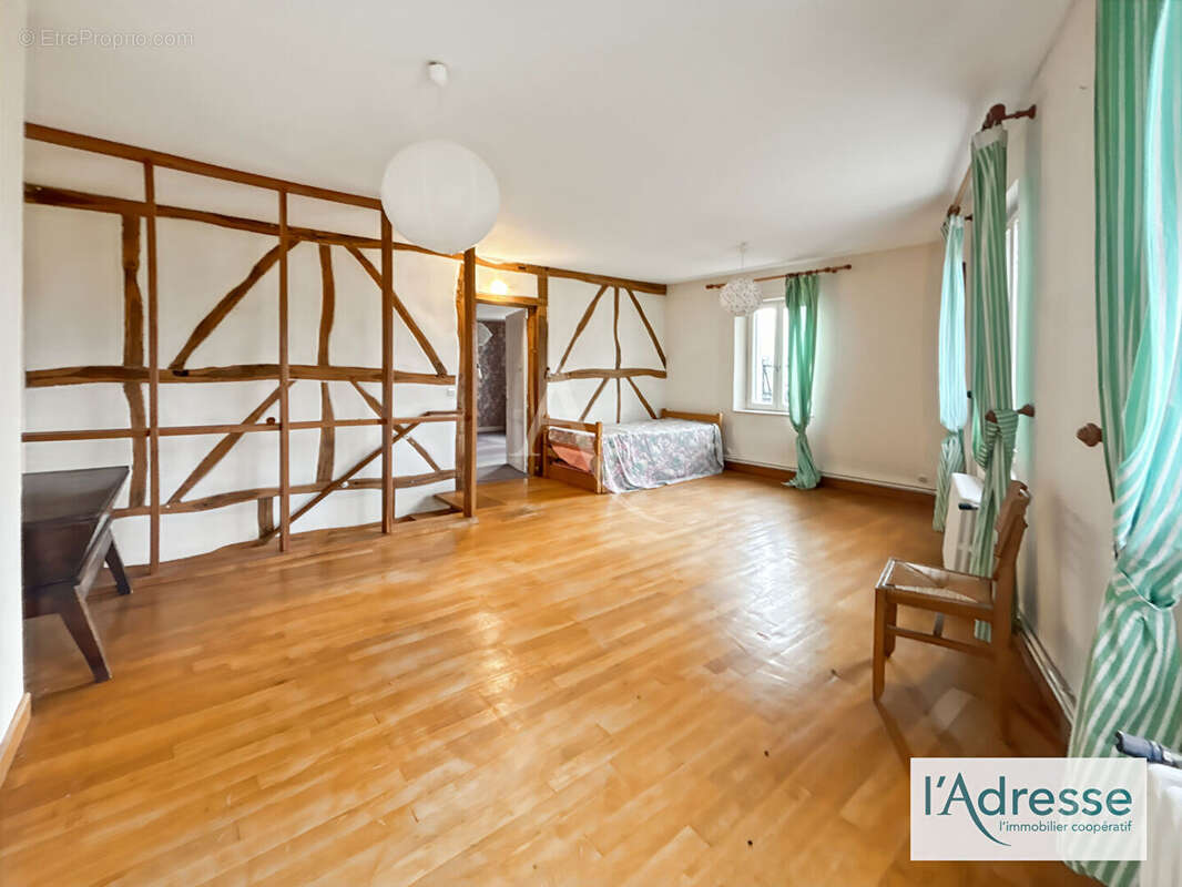 Maison à LA NEUVILLE-CHANT-D&#039;OISEL