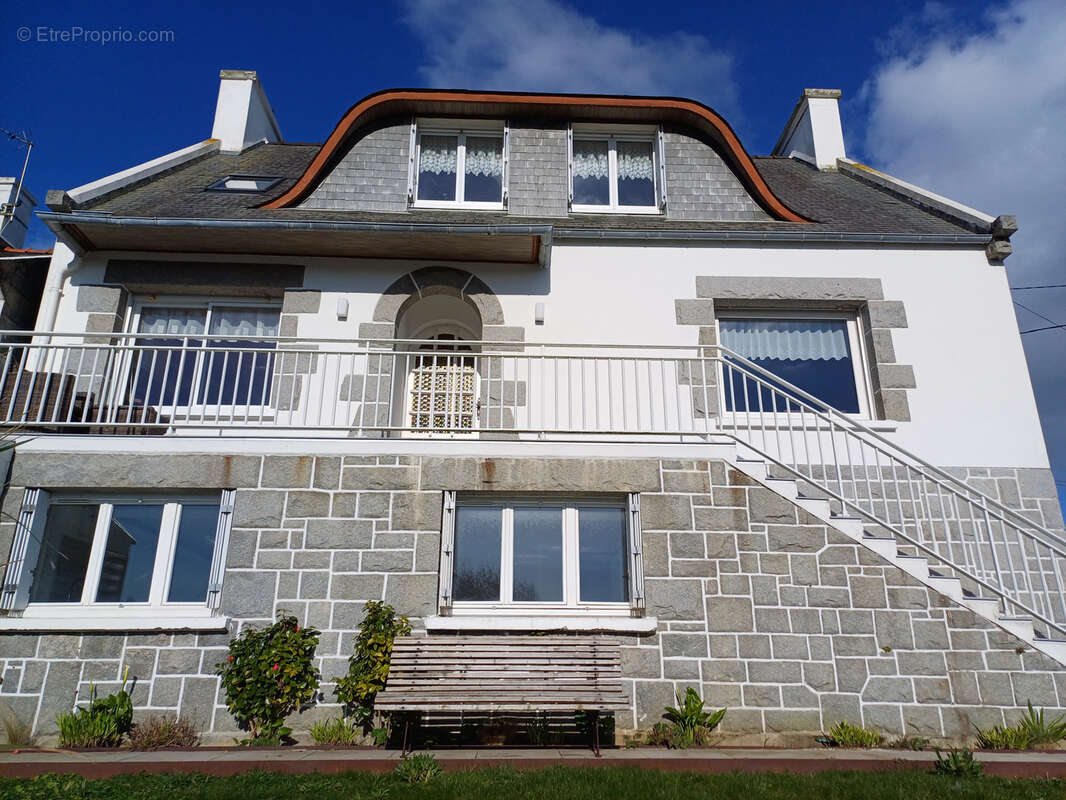 Maison à PLOUGASNOU