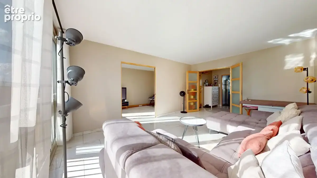 Exclu AVL  Aubervilliers Proche métro 4 Chemins  3/4 Pièces au dernier étage  Balcon et Vues Dégagées  Appartement Traversant  E - photo 4