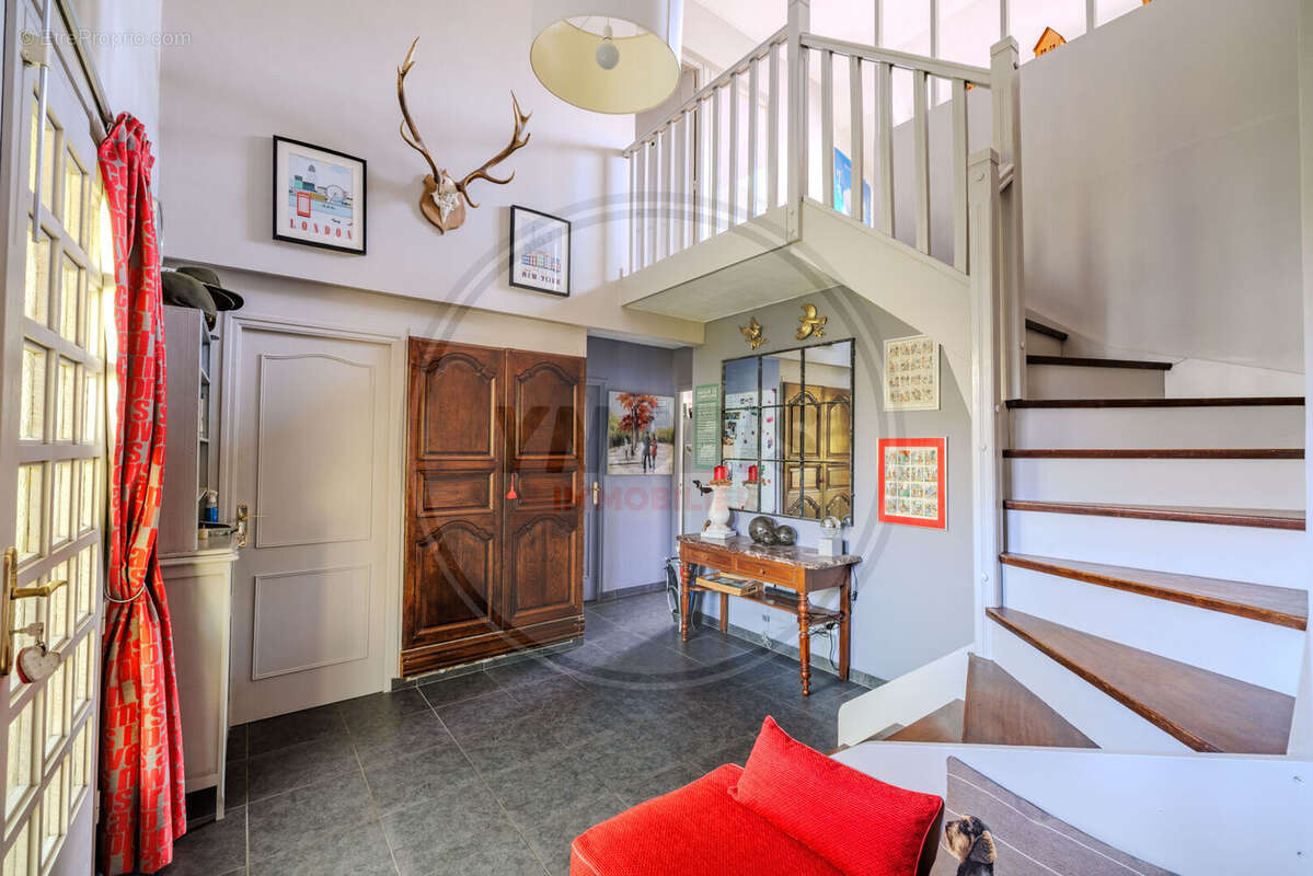 Maison à VERNEUIL-SUR-SEINE