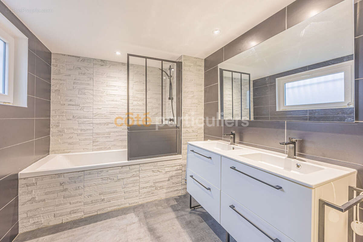 Maison à LA LIMOUZINIERE