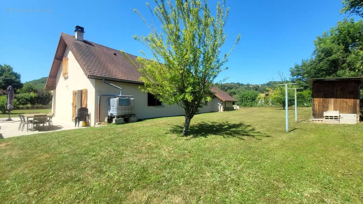 Maison à SAINT-GEOIRE-EN-VALDAINE