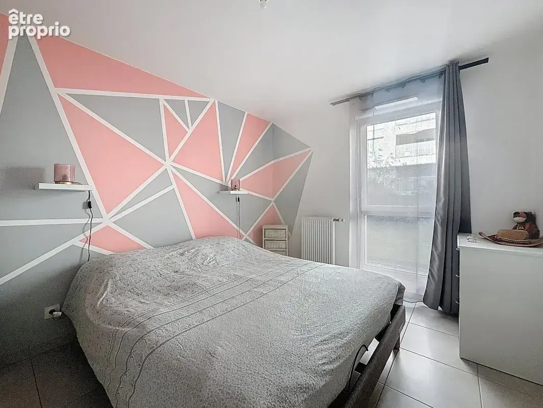 Appartement - rez de jardin - 1 Chambre - Terrasse et jardin privatif - Place de parking privative - photo 12