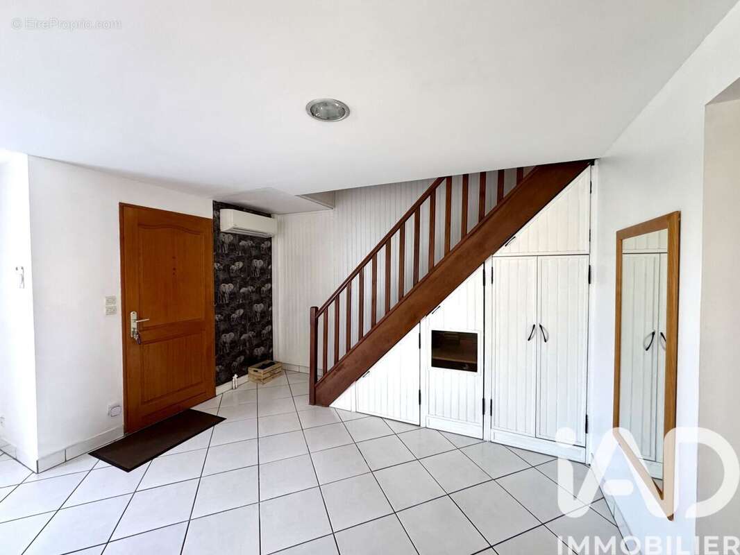 Photo 3 - Maison à LONGPERRIER