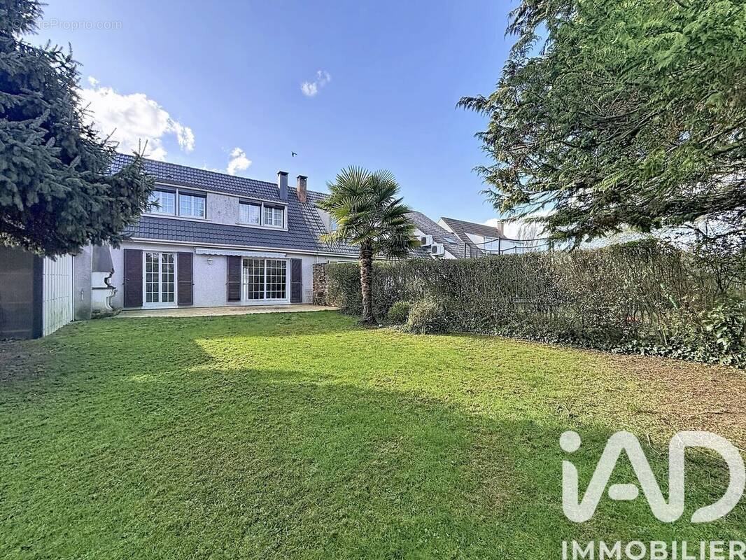 Photo 1 - Maison à SAVIGNY-LE-TEMPLE