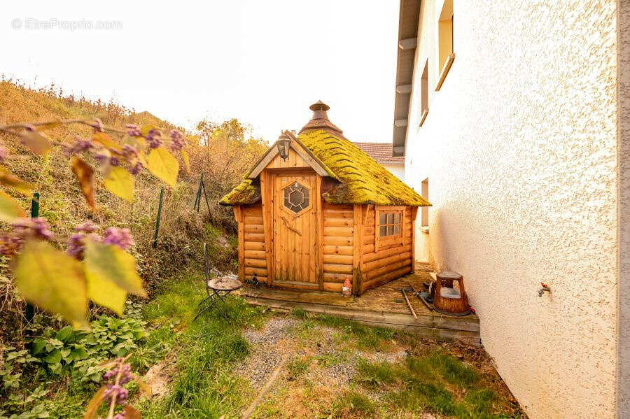 Maison à MONTPERREUX