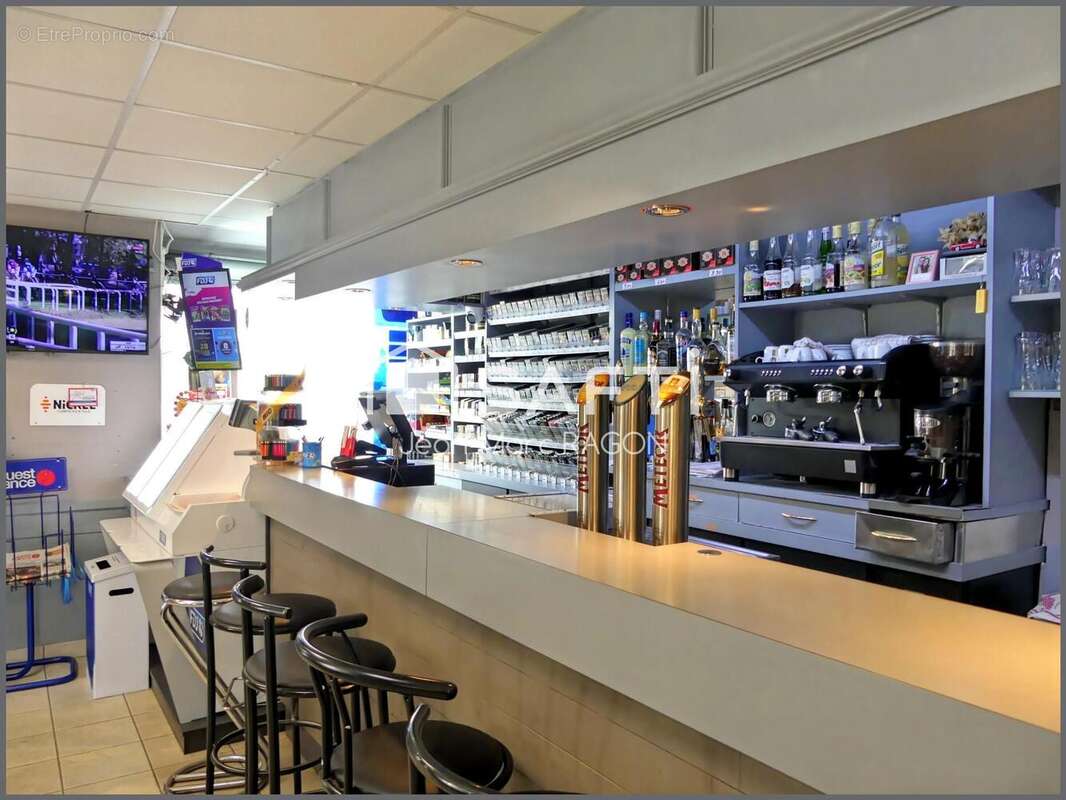 Photo 4 - Commerce à SAINT-M'HERVE